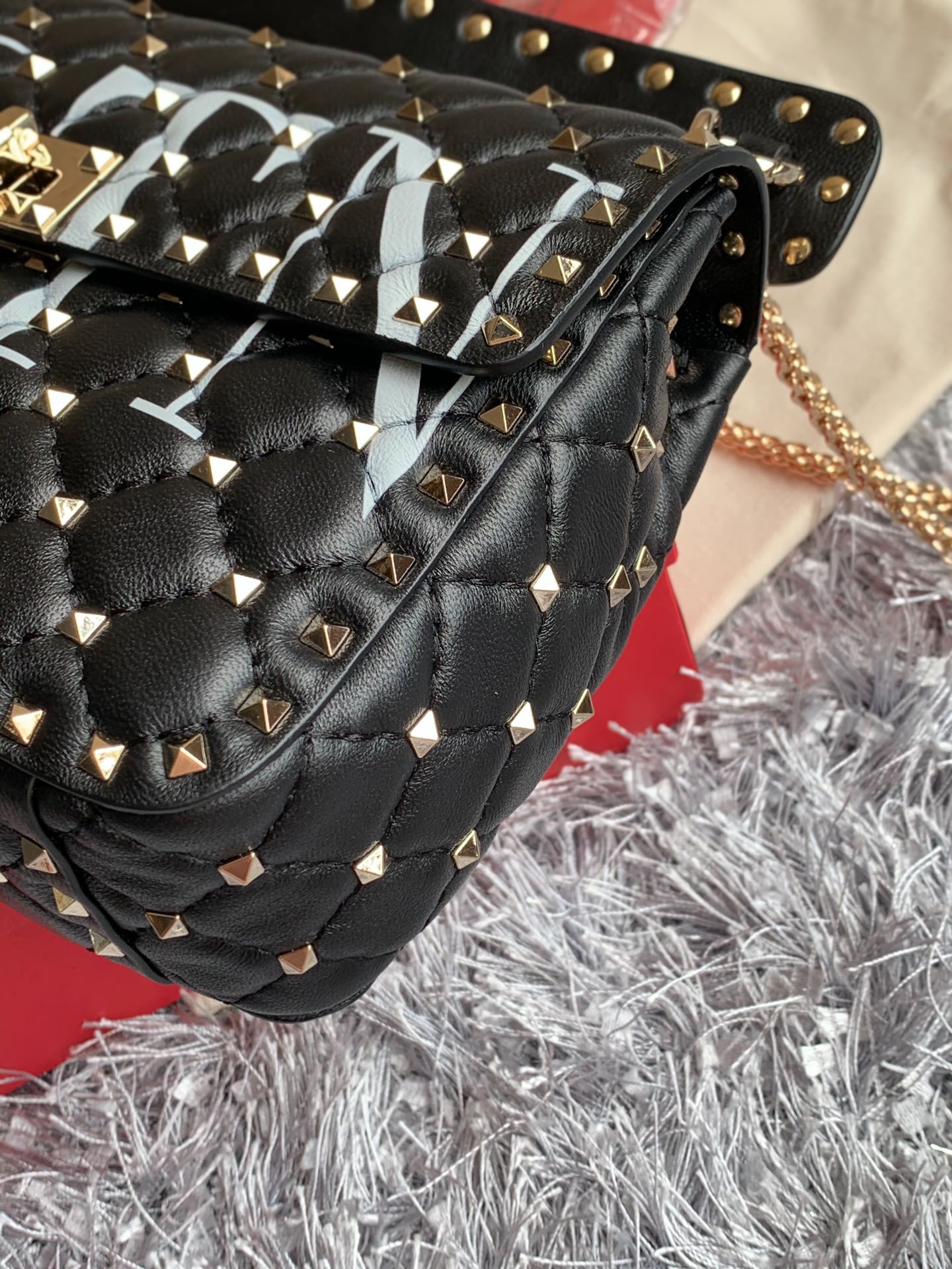 Valentino Garavani Rockstud Spike Medium Chain Bag in Black Supple Lambskin Nappa